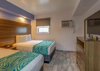 Le Voyageur Motel hotel thumbnail 7