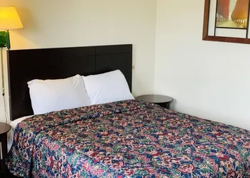 Express Inn hotel thumbnail 4
