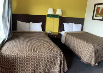 Express Inn hotel thumbnail 6