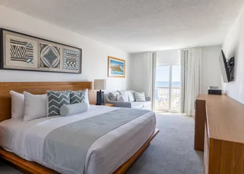 Mahalo Diamond Beach hotel thumbnail 3