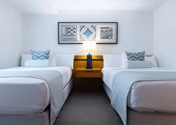 Mahalo Diamond Beach hotel thumbnail 5