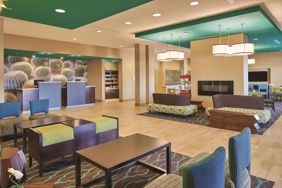 La Quinta Inn & Suites by Wyndham Carlsbad hotel detail image 2