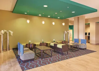 La Quinta Inn & Suites by Wyndham Carlsbad hotel thumbnail 3