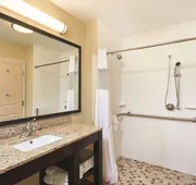 La Quinta Inn & Suites by Wyndham Carlsbad hotel detail image 7