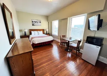 Lenox Hotel and Suites hotel thumbnail 4