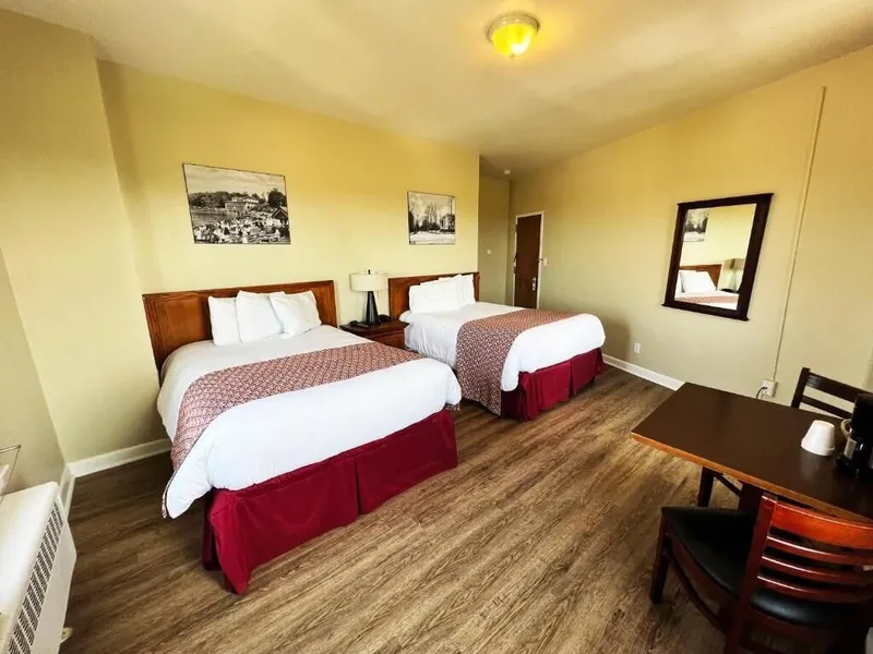 Lenox Hotel and Suites hotel detail image 6