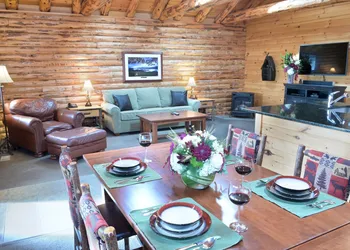 Lodges At Cresthaven hotel thumbnail 3