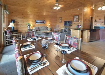 Lodges At Cresthaven hotel thumbnail 5