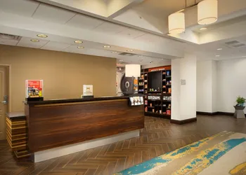 Hampton Inn & Suites Syracuse/Carrier Circle hotel thumbnail 2