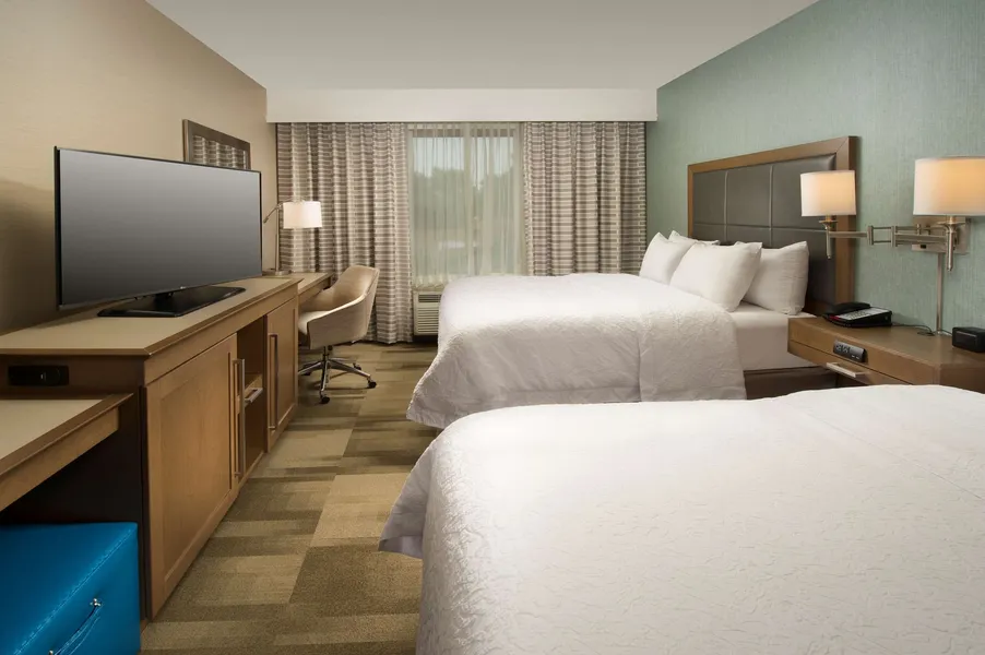 Hampton Inn & Suites Syracuse/Carrier Circle hotel detail image 6