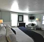 The Hedges Inn hotel detail image 4