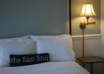 The Hedges Inn hotel thumbnail 8