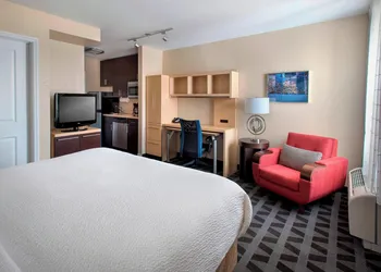 TownePlace Suites by Marriott Republic Airport Long Island hotel thumbnail 8