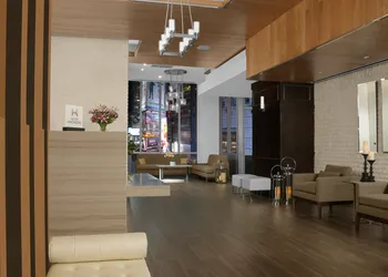 Hilton Garden Inn New York/Times Square Central hotel thumbnail 2