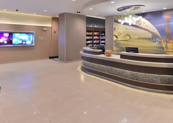 SpringHill Suites Raleigh Cary hotel thumbnail 4