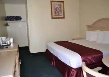 Passport Inn - By The Falls NY hotel thumbnail 4