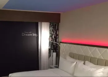 EVEN Hotel New York - Times Square South by IHG hotel thumbnail 6