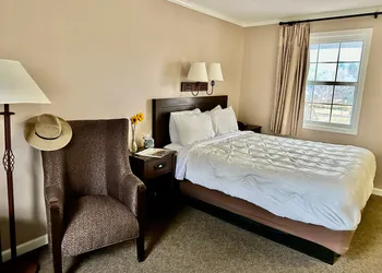 Blowing Rock Inn hotel thumbnail 6