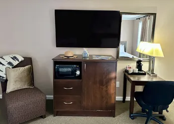 Blowing Rock Inn hotel thumbnail 7