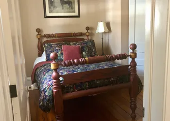 Oakcliff Bed and Breakfast hotel thumbnail 4