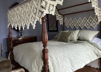 Oakcliff Bed and Breakfast hotel thumbnail 7