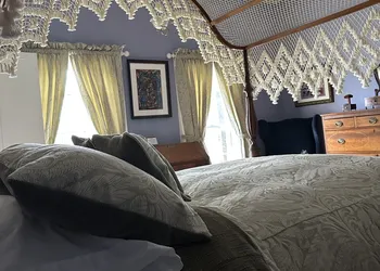 Oakcliff Bed and Breakfast hotel thumbnail 8