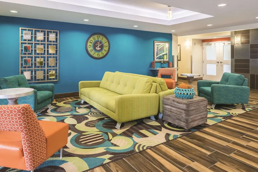 La Quinta Inn & Suites by Wyndham Grand Forks hotel detail image 2