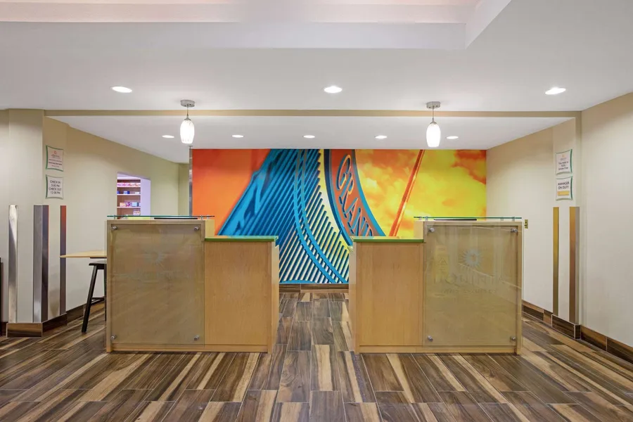 La Quinta Inn & Suites by Wyndham Grand Forks hotel detail image 6