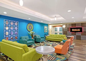 La Quinta Inn & Suites by Wyndham Grand Forks hotel thumbnail 7