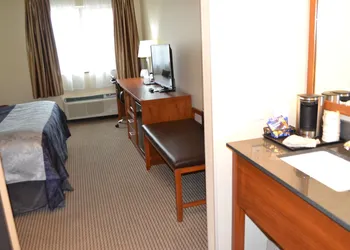 Baymont by Wyndham Grand Forks hotel thumbnail 6