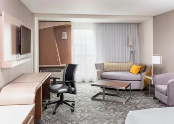 Courtyard by Marriott Bismarck North hotel thumbnail 7