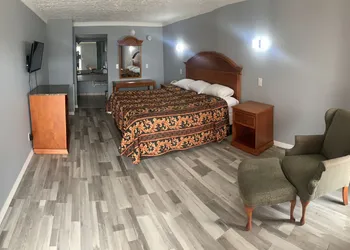 Executive Inn hotel thumbnail 3