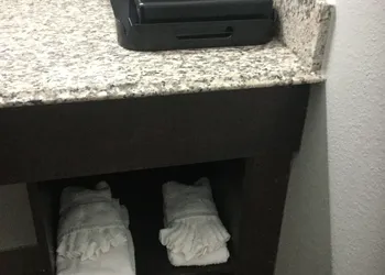 Muskogee Inn And Suites hotel thumbnail 2