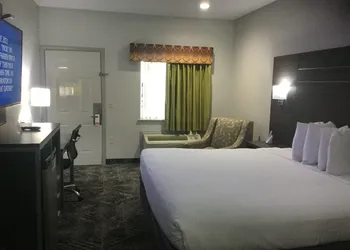Muskogee Inn And Suites hotel thumbnail 6