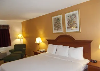 Royalton Inn and Suites Wilmington hotel thumbnail 6