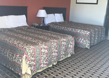 Relax Inn Henryetta hotel thumbnail 2