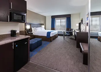 Holiday Inn Express & Suites Glenpool-Tulsa South by IHG hotel thumbnail 2