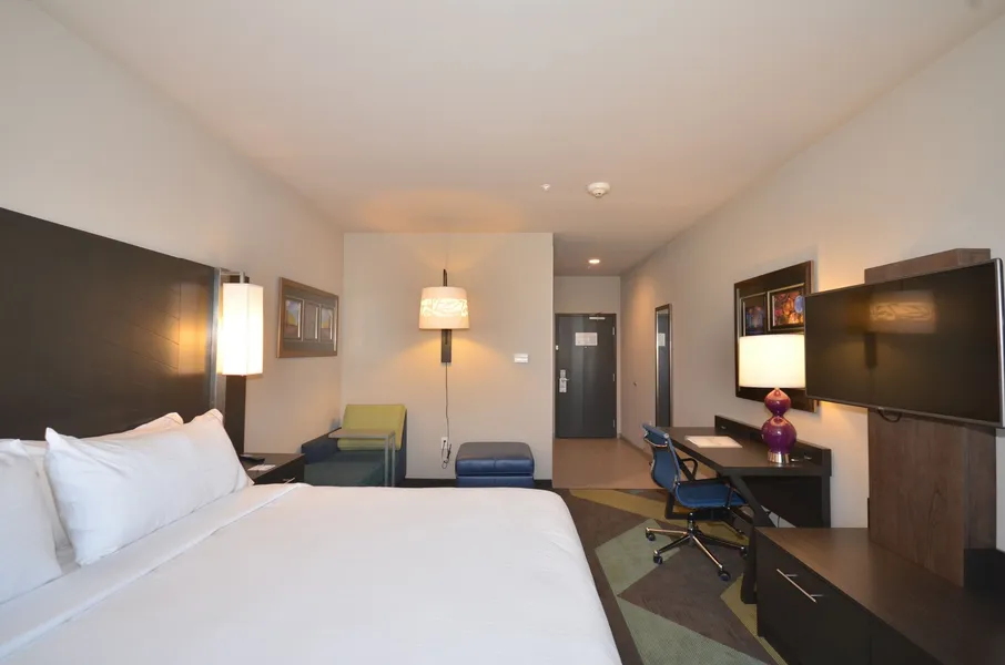Holiday Inn Express & Suites Oklahoma City Mid - Arpt Area by IHG hotel detail image 6