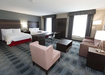 Hampton Inn & Suites Oklahoma City Airport hotel thumbnail 4