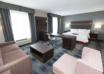 Hampton Inn & Suites Oklahoma City Airport hotel thumbnail 7