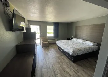 Gateway Motor Inn hotel thumbnail 6