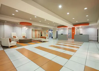 La Quinta Inn & Suites by Wyndham Harrisburg-Hershey hotel thumbnail 3