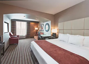 La Quinta Inn & Suites by Wyndham Harrisburg-Hershey hotel thumbnail 6