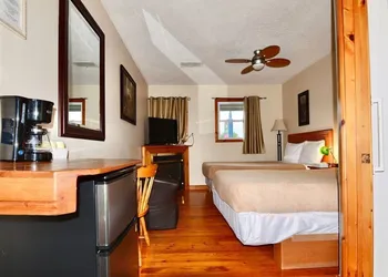 Dewar's Inn on the River hotel thumbnail 3