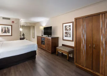 Eden Resort and Suites, BW Premier Collection hotel thumbnail 8