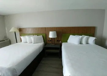 Garden City Inn hotel thumbnail 6