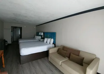 Garden City Inn hotel thumbnail 7