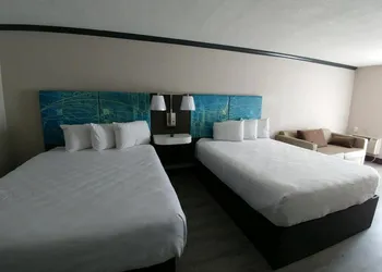 Garden City Inn hotel thumbnail 8