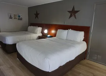 Harvest Drive Family Inn hotel thumbnail 4