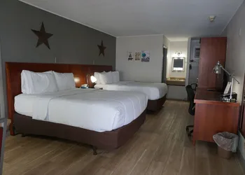 Harvest Drive Family Inn hotel thumbnail 5